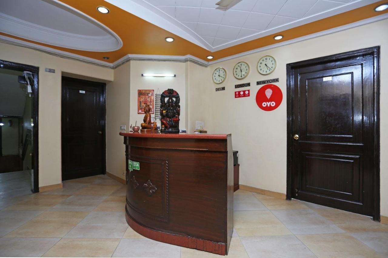Oyo Near Mg Road Near Aravali Biodiversity Park 구르가온 외부 사진